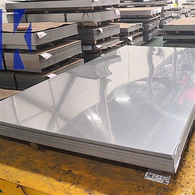 Poleret rustfrit stålplade eller plade